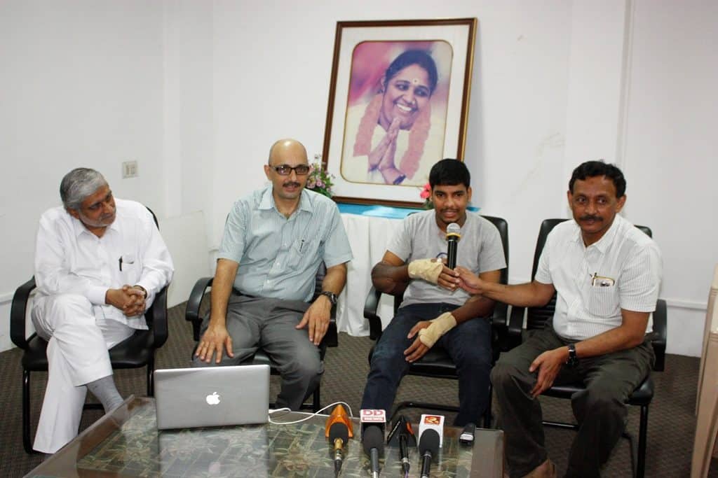 Pix 1 Elbow-level Hand Transplant AIMS Kochi