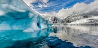 Antarctic Warm Caves Could Be Harbouring Secret Life