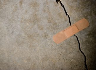 A Fungi Fix: Self Sufficient Concrete that Fixes Itself