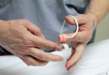 Non-Invasive Portable Device Allows WBC Levels Estimation in Chemotherapy Patients