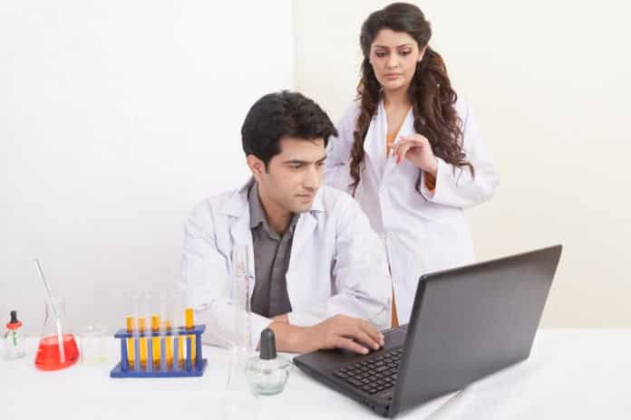 How to Choose a PhD Supervisor & Complete Your PhD Successfully
