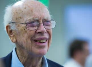 DNA Pioneer – James Watson Loses Title Over Racist Comments DNA Pioneer - James Watson Loses Title Over Racist Comments