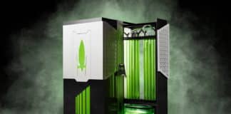 New Algae-based Bioreactor Can Swallow Carbon Emissions 400 Times Faster Than Trees