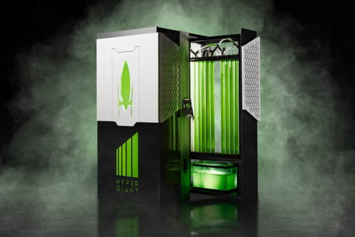 New Algae-based Bioreactor Can Swallow Carbon Emissions 400 Times Faster Than Trees